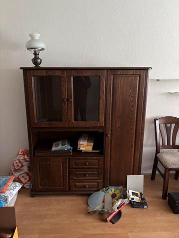 Kast te koop i.v.m. verhuizing beschikbaar voor biedingen