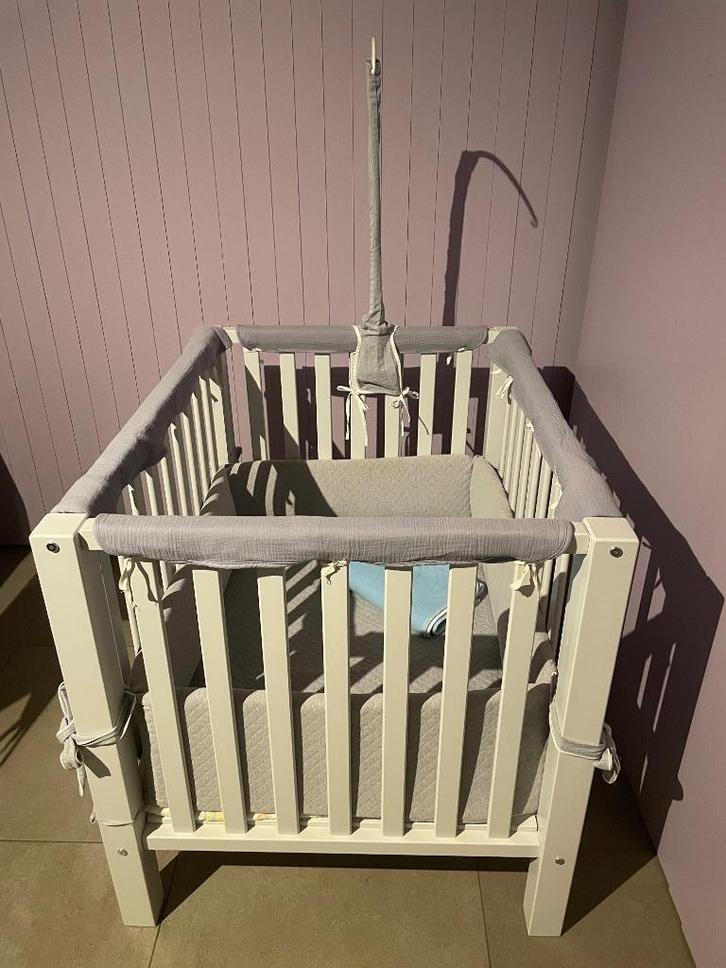 Babypark First, Kinderen en Baby's, Boxen, Zo goed als nieuw, Vierkant, In hoogte verstelbaar, Boxkleed, Ophalen