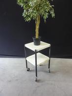 Vintage bijzettafel / stalen magazijnkar / tafel met rem 60s, Ophalen, Minder dan 55 cm, Gebruikt, Metaal of Aluminium