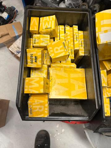 Partij vimar beschikbaar voor biedingen