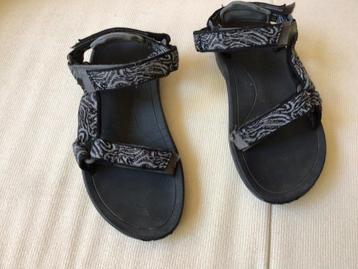 Teva sandalen blauw/ grijs. Maat 36 beschikbaar voor biedingen