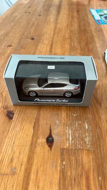 Minichamps Porsche Panamera Turbo 1:43 beschikbaar voor biedingen