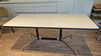 Vitra Eames segmented table, Ophalen, 50 tot 100 cm, Zo goed als nieuw, Vijf personen of meer