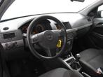 Opel Astra 1.4 Essentia, Voorwielaandrijving, Stof, Gebruikt, Zwart