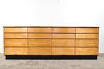 Vintage ladekast beukenhouten dressoir winkelkast jaren 50, Ophalen of Verzenden, Gebruikt