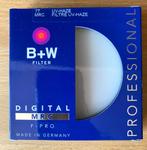 B+W Filter UV haze 77mm MRC 70252 - NIEUW, B&W, Ophalen of Verzenden, 70 tot 80 mm, Nieuw