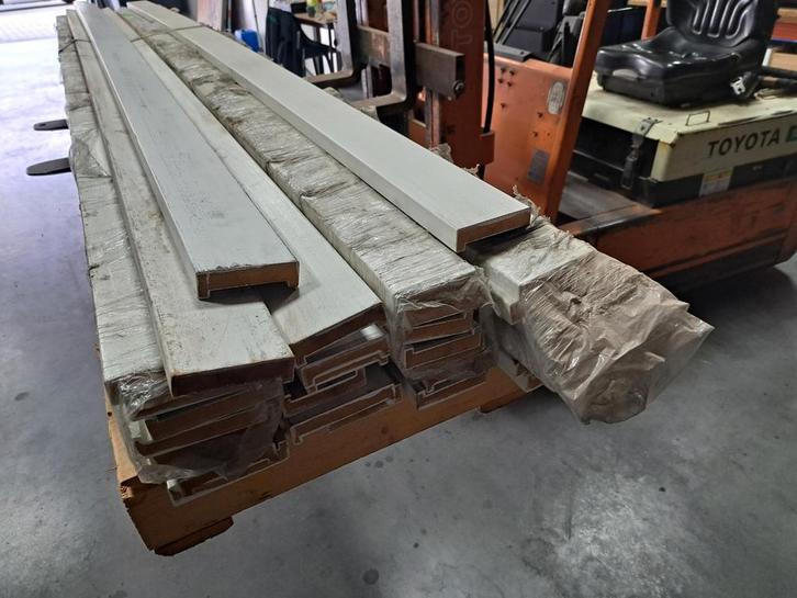 Partij MDF Gibolatten Wit 3050mm, Doe-het-zelf en Verbouw, Hout en Planken, Nieuw, Balk, Overige houtsoorten, 300 cm of meer, Minder dan 25 mm