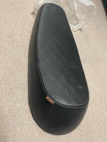 Royal Enfield Interceptor 650 Zadel - Nieuw beschikbaar voor biedingen