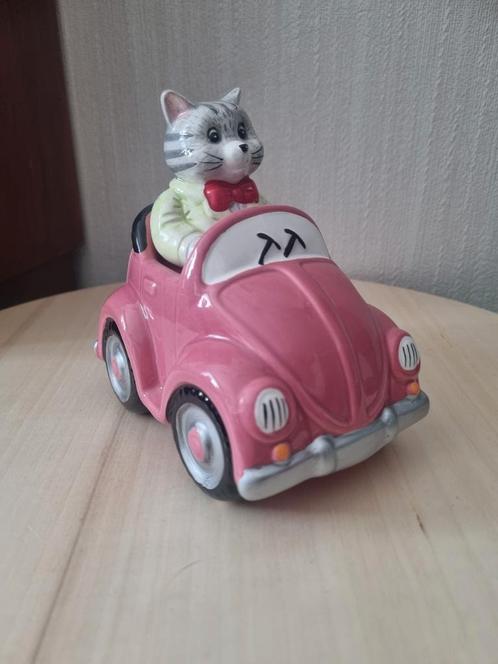 Vintage gehumaniseerde kat in auto spaarpot, Verzamelen, Spaarpotten, Zo goed als nieuw, Dier, Steen, Aardewerk of Keramiek, Ophalen of Verzenden