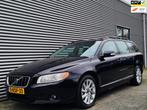 Volvo V70 2.0F Summum 02-2008 Black Sapphire Metallic YOUNGT, Auto's, Voorwielaandrijving, Beige, Zwart, Handgeschakeld