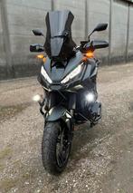 Honda Xadv 750 - 2024 ninja black on black FULL OPTION, Motoren, 750 cc, Particulier, Minimaal motorrijbewijs A2, Handvatverwarming