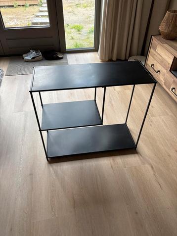 Metalen kastje- 77x30x69cm beschikbaar voor biedingen