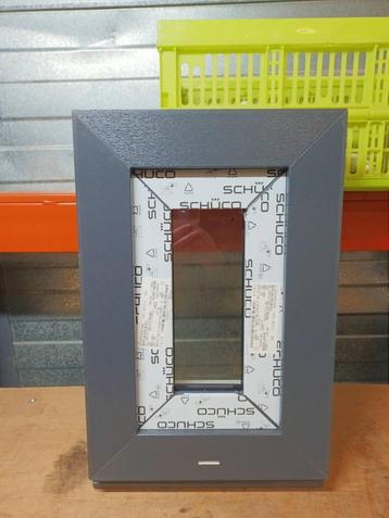 Kunststof Draai kozijn   b34 x h50 cm Wit  -2387- beschikbaar voor biedingen