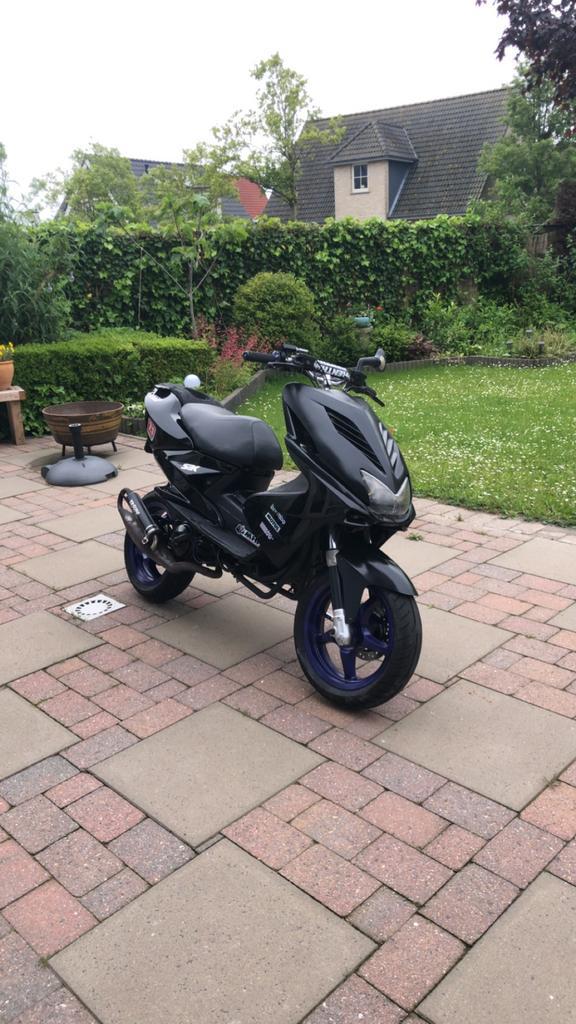 Aerox, Fietsen en Brommers, Scooters | Yamaha, Zo goed als nieuw, Aerox, Maximaal 45 km/u, Tweetakt, Ophalen of Verzenden