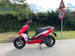 Leuke sportieve scooter, Fietsen en Brommers, Scooters | Aprilia, Ophalen, Gebruikt, Overige modellen, Benzine