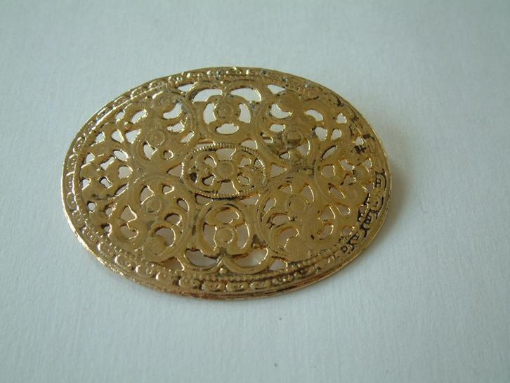 prachtige en bijzonder grote ovale broche, Sieraden, Tassen en Uiterlijk, Broches, Gebruikt, Overige materialen, Ophalen of Verzenden