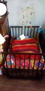 Gratis bruine box met wielen, Ophalen, Gebruikt, Rechthoekig, Wieltjes