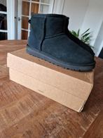 Zwarte uggs maat 40, Kleding | Heren, Schoenen, Ophalen of Verzenden, Zo goed als nieuw, Zwart