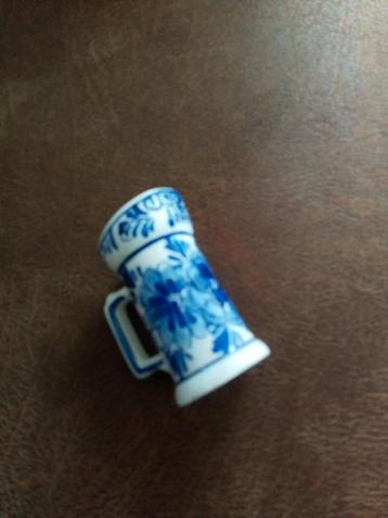 Klein Delfts blauw aardewerk kannetje, potje. 7 cm beschikbaar voor biedingen