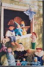 Tineke's poppenboek 2, Boeken, Ophalen of Verzenden, Zo goed als nieuw, Tinker Donker, Poppen maken