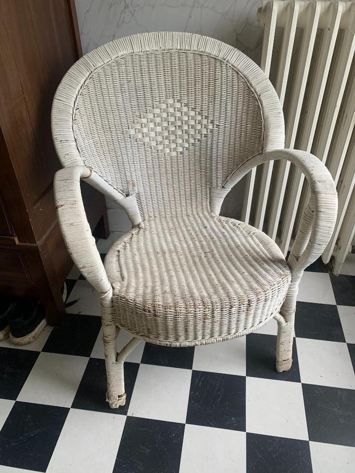 Witte rotan stoel (Zwolle gratis bezorgd), Huis en Inrichting, Stoelen, Gebruikt, Eén, Riet of Rotan, Wit, Ophalen of Verzenden