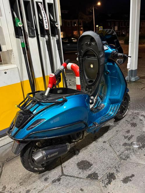 Vespa sprint 80cc, Fietsen en Brommers, Snorfietsen en Snorscooters, Zo goed als nieuw, Vespa, Ophalen