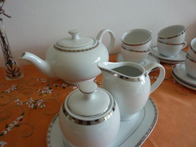 theeservies wit porselein met zilverblokjes,  90er jaren, Huis en Inrichting, Keuken | Servies, Nieuw, Compleet servies, Overige stijlen