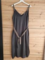 Prachtig jurkje van het merk YAYA Woman maat M, Kleding | Dames, Jumpsuits, Ophalen of Verzenden, Zo goed als nieuw, Maat 38/40 (M)
