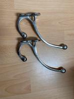 2 zilver kleurige haakjes, Huis en Inrichting, Woonaccessoires | Kapstokken, Gebruikt, Wandhaken, Ophalen of Verzenden, Minder dan 100 cm