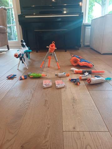 Nerf Blasters en Accessoires - Complete Set beschikbaar voor biedingen