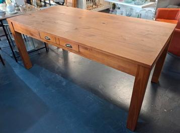 Houten Eettafel met Lades beschikbaar voor biedingen