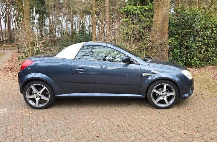 *Full Option*Gereviseerd dakslot* Opel Tigra 1.8, Auto's, Opel, Particulier, Tigra, Benzine, E, Cabriolet, Handgeschakeld, Origineel Nederlands