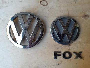 LOGO SET / EMBLEMEN - Origineel - VOLKSWAGEN FOX - €6,- Set beschikbaar voor biedingen