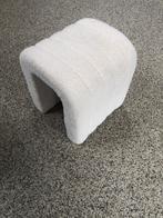 Poef - Alfaro - wit - Leen Bakker - nieuwprijs 39,99, Ophalen, Minder dan 50 cm, Past bij diverse interieurs, Minder dan 50 cm