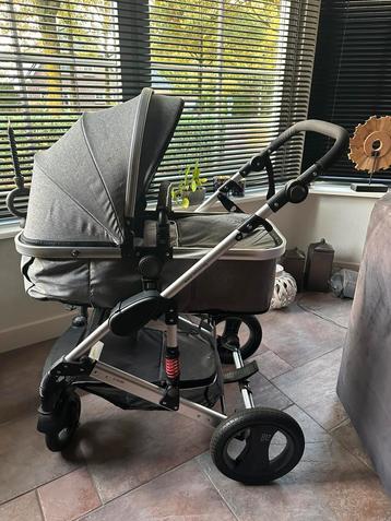 Moni Gala kinderwagen beschikbaar voor biedingen