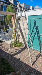 Oude ladder - werkt nog prima!, Doe-het-zelf en Verbouw, Ladders en Trappen, Ophalen, Gebruikt, Ladder, Opvouwbaar of Inschuifbaar