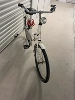 Meisjes fiets met nog goede banden en rem en bel, Fietsen en Brommers, Fietsen | Cruisers en Lowriders, Ophalen, Gebruikt, Staal