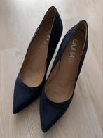 Giulia pumps navy 40/41, Kleding | Dames, Schoenen, Pumps, Giulia, Zo goed als nieuw, Verzenden