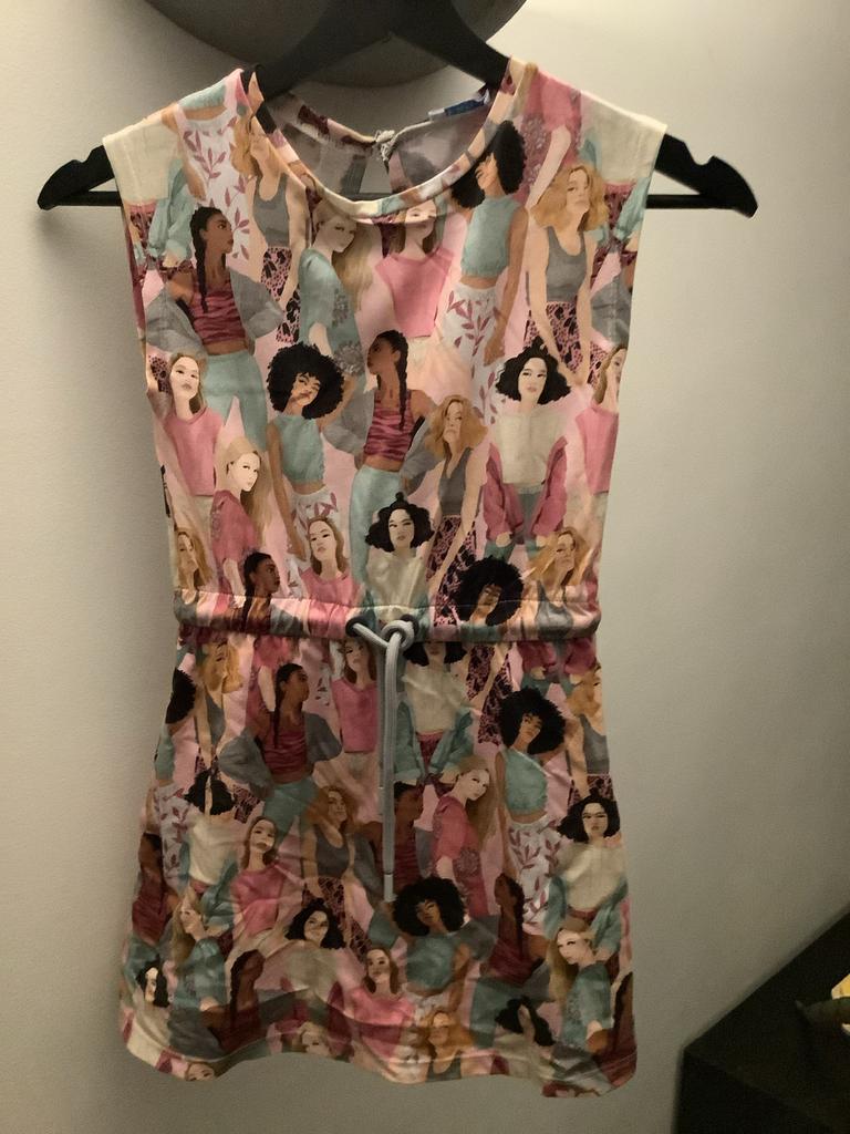 Leuke kinder broekjurk - zo goed als nieuw, Ophalen of Verzenden, Zo goed als nieuw, Maat 34 (XS) of kleiner, Boven de knie