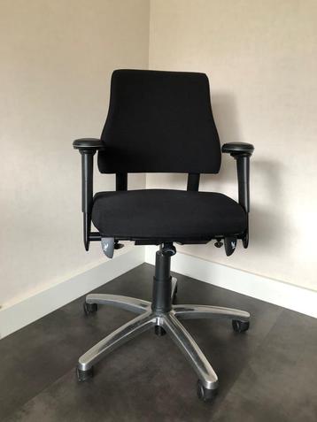 Bma- axia ergonomische bureaustoel/ bureaustoelen 4D armpads beschikbaar voor biedingen