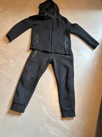 Nike tech pak jas: 158-170 cm broek: 147-158 cm, Ophalen of Verzenden, Gebruikt, Jongen, Broek