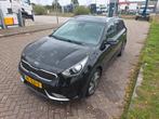 Kia Niro 1.6 GDi Hybrid 141pk Dct6 2017 Zwart, Auto's, Kia, Zwart, SUV of Terreinwagen, Onderhoudsboekje, Niro