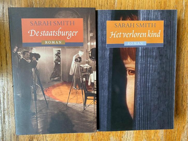 2X Sarah Smith - De staatsburger / Het verloren kind, Boeken, Romans, Zo goed als nieuw, Nederland, Ophalen of Verzenden