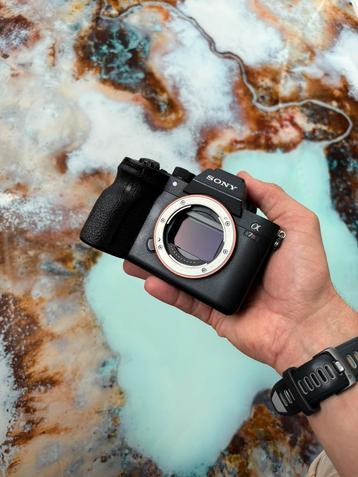 Sony A7R IV met battery grip en extra batterij te koop! beschikbaar voor biedingen