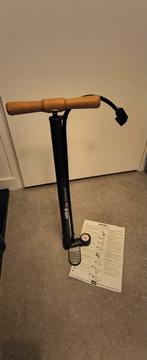 Fietspomp met drukmeter, Ophalen of Verzenden, Drukmeter, Gebruikt