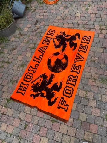 Oranje kleed  beschikbaar voor biedingen