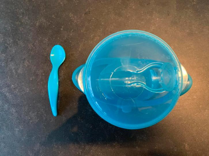 Nuby bakje/ kommetje met zuignap, deksel en lepel, Kinderen en Baby's, Babyvoeding en Toebehoren, Nieuw, Ophalen of Verzenden