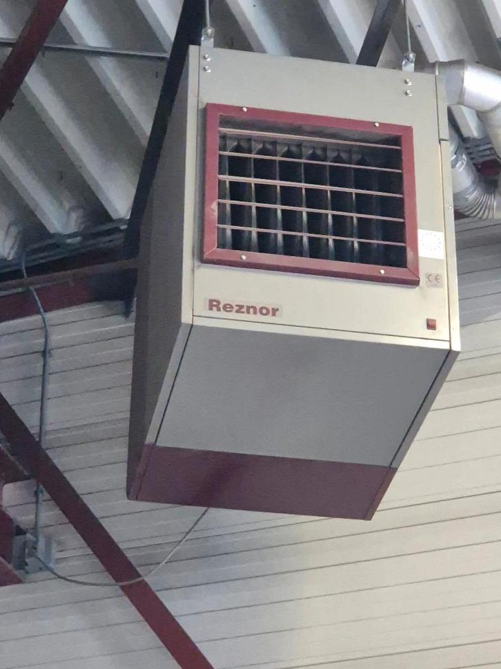 Verwarming/Kachel voor (bedrijfs) hal, Doe-het-zelf en Verbouw, Verwarming en Radiatoren, Gebruikt, Kachel, 80 cm of meer, 60 tot 150 cm