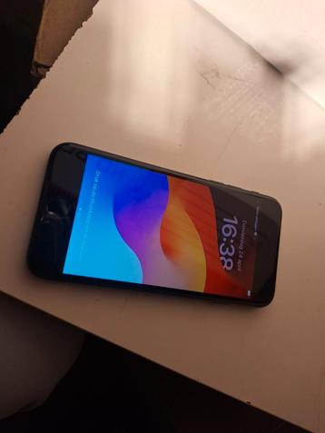 LETTERLIJK ALS NIEUW IPHONE SE 2020 64GB  beschikbaar voor biedingen