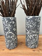 2 Decoratieve vazen, taupe met wit, Wit, Aardewerk of Porselein, Ophalen of Verzenden, Zo goed als nieuw